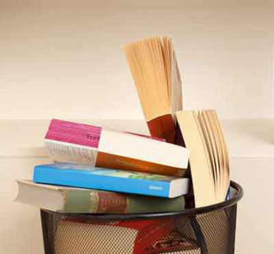 السعودية: المملكة تهدر مليار دولار سنويا بسبب رمي الكتب الدراسية صورة رقم 1 السعودية: المملكة تهدر مليار دولار سنويا بسبب رمي الكتب الدراسية صورة رقم 1