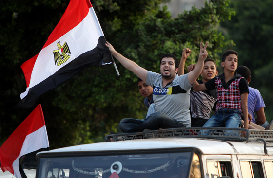 اوباما يهنى مرسي وايران وفلسطين وليبيا ترحب باختيار المصريين صورة رقم 14