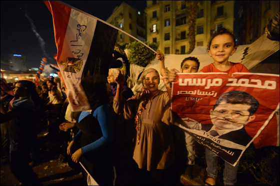 اوباما يهنى مرسي وايران وفلسطين وليبيا ترحب باختيار المصريين صورة رقم 18