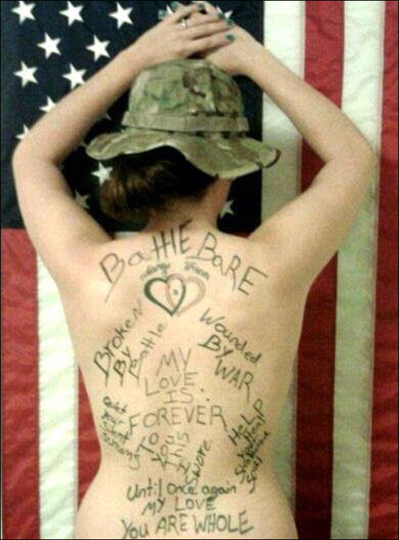 بالصور.. زوجات جنود الجيش الأمريكي يخلع الملابسن لدعم ازواجهن!!  صورة رقم 6