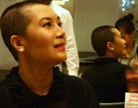 مذيعة مسلمة تخسر وظيفتها لانها حلقت شعرها لدعم مرضى السرطان! صورة رقم 1