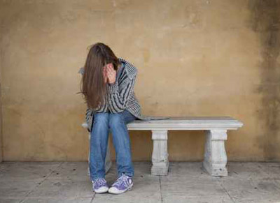 معلمة تعاقب تلميذة بنزع تنورتها امام الطلاب! صورة رقم 1 معلمة تعاقب تلميذة بنزع تنورتها امام الطلاب! صورة رقم 1