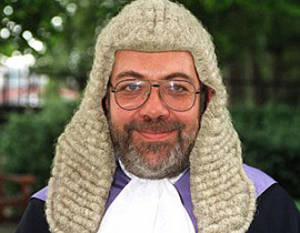 قاض يبرر اغتصاب مراهق لطفلة بانه شاهد فيلما اباحيا افسد ذهنه! صورة رقم 1