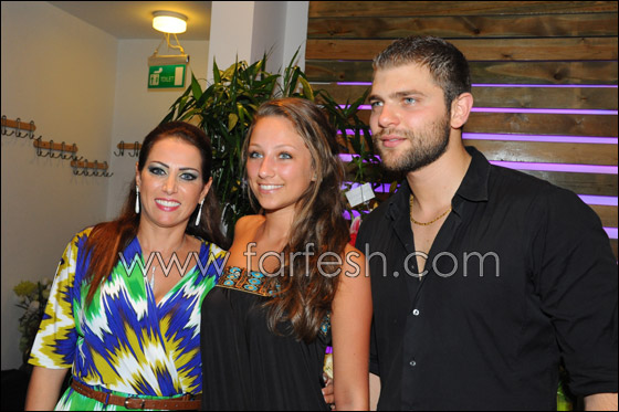 افتتاح مطعم سكرية بحضور فني حاشد صورة رقم 18 افتتاح مطعم سكرية بحضور فني حاشد صورة رقم 18