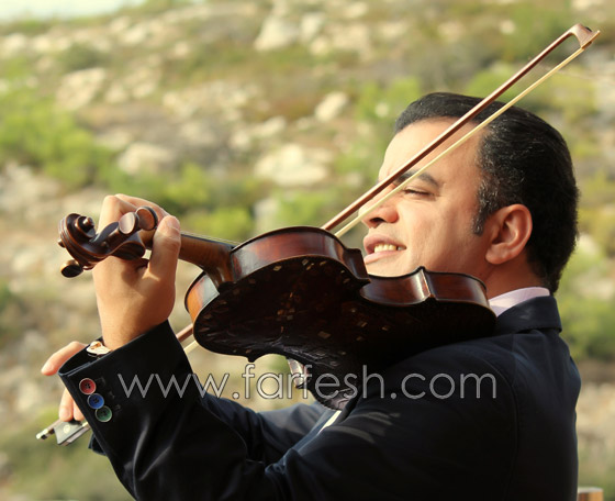 جهاد عقل يوقّع عقده مع جهاد عقل يوقّع عقده مع