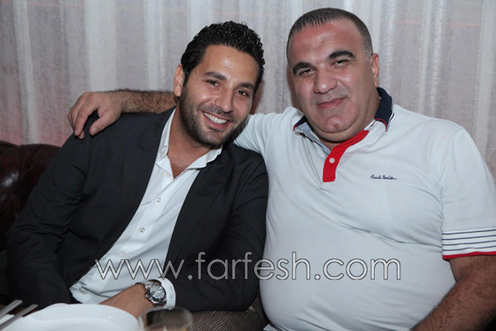 الفنان عصام بريدي وشقيقه يحتفلان بـ Table7 بحضور المشاهير صورة رقم 7