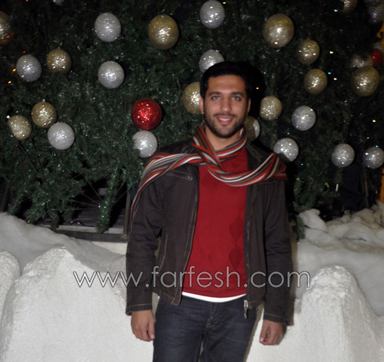 مواقف وطرائف النجوم في احتفالات رأس السنة الجديدة صورة رقم 4 مواقف وطرائف النجوم في احتفالات رأس السنة الجديدة صورة رقم 4