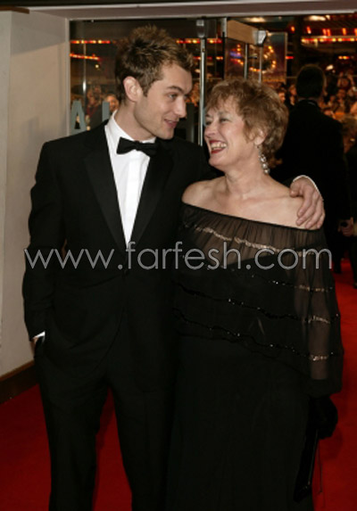 اليكم صور لأشهر نجوم هوليوود مع أمهاتهم على السجادة الحمراء صورة رقم 26 اليكم صور لأشهر نجوم هوليوود مع أمهاتهم على السجادة الحمراء صورة رقم 26