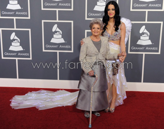 اليكم صور لأشهر نجوم هوليوود مع أمهاتهم على السجادة الحمراء صورة رقم 17 اليكم صور لأشهر نجوم هوليوود مع أمهاتهم على السجادة الحمراء صورة رقم 17