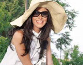 فنانات يتشوقن لسماع كلمة 