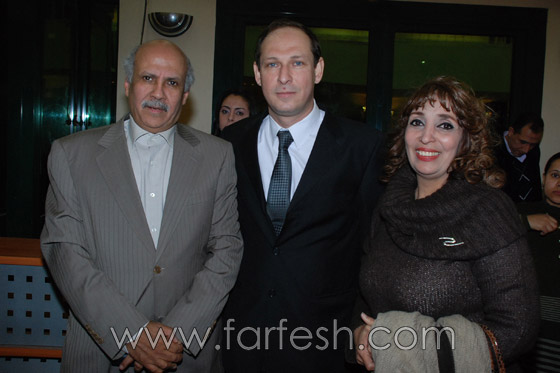 النجوم بتأبين الشريعي وهمسات حول فستان نادية المكشوف صورة رقم 2 النجوم بتأبين الشريعي وهمسات حول فستان نادية المكشوف صورة رقم 2