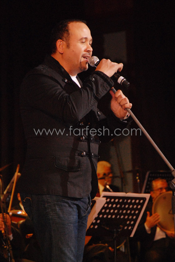 النجوم بتأبين الشريعي وهمسات حول فستان نادية المكشوف صورة رقم 10 النجوم بتأبين الشريعي وهمسات حول فستان نادية المكشوف صورة رقم 10