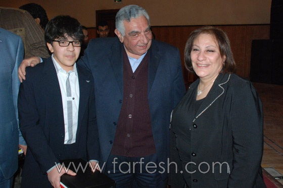 النجوم بتأبين الشريعي وهمسات حول فستان نادية المكشوف صورة رقم 23 النجوم بتأبين الشريعي وهمسات حول فستان نادية المكشوف صورة رقم 23