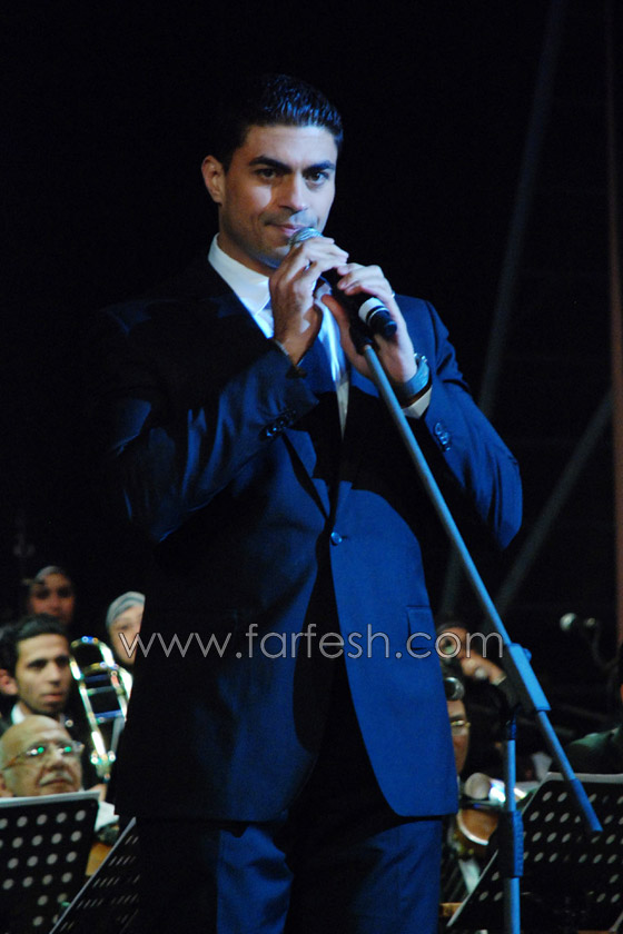 النجوم بتأبين الشريعي وهمسات حول فستان نادية المكشوف صورة رقم 34 النجوم بتأبين الشريعي وهمسات حول فستان نادية المكشوف صورة رقم 34