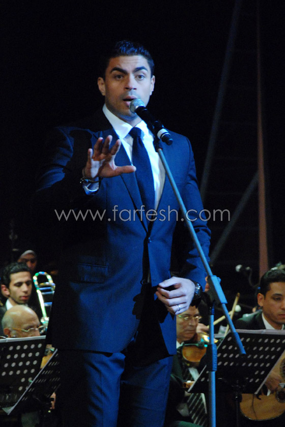 النجوم بتأبين الشريعي وهمسات حول فستان نادية المكشوف صورة رقم 37 النجوم بتأبين الشريعي وهمسات حول فستان نادية المكشوف صورة رقم 37