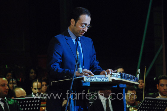 النجوم بتأبين الشريعي وهمسات حول فستان نادية المكشوف صورة رقم 42 النجوم بتأبين الشريعي وهمسات حول فستان نادية المكشوف صورة رقم 42