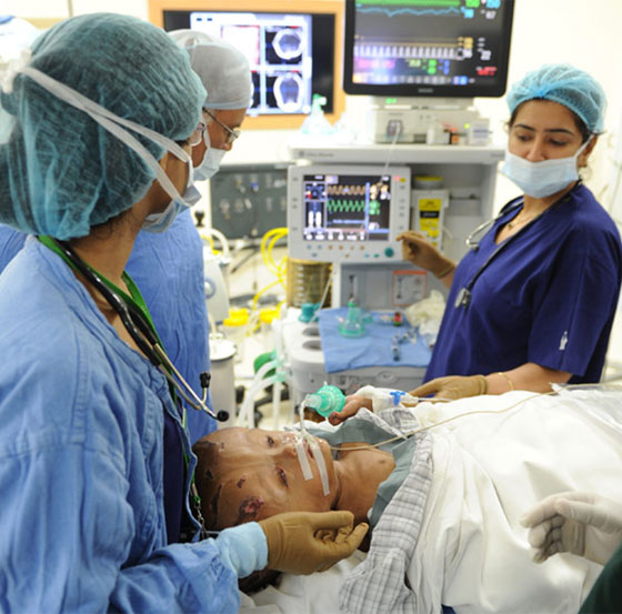 بالصور: الطفلة ذات الرأس المنتفخ تتعافى لكن مستقبلها في خطر صورة رقم 4 بالصور: الطفلة ذات الرأس المنتفخ تتعافى لكن مستقبلها في خطر صورة رقم 4