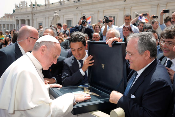 البابا: الرب افتدى الملحدين ايضا ويبشرهم بجنات النعيم! صورة رقم 5