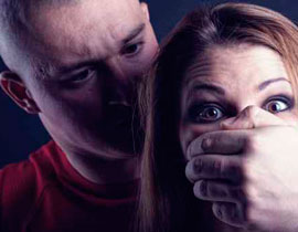 إغتصب خطيبته وصورها وهددها بنشر الشريط صورة رقم 1