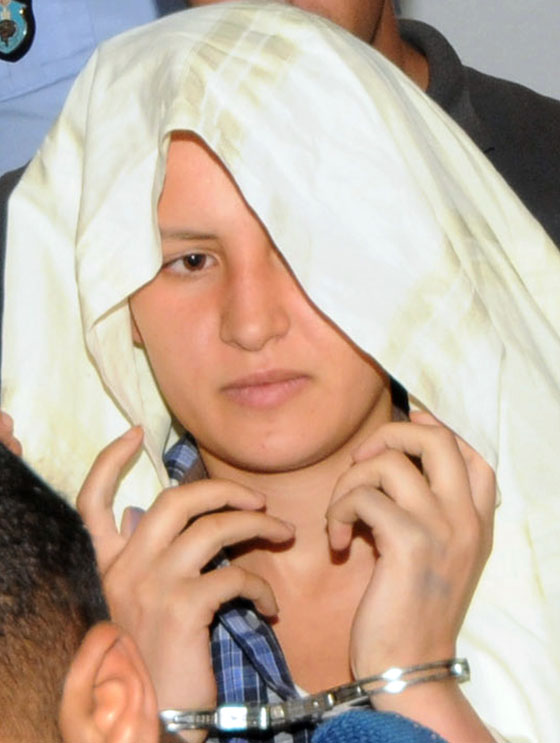 سجدة نسوية بصدور منزوعة مع الناشطة امينة التونسية  صورة رقم 12