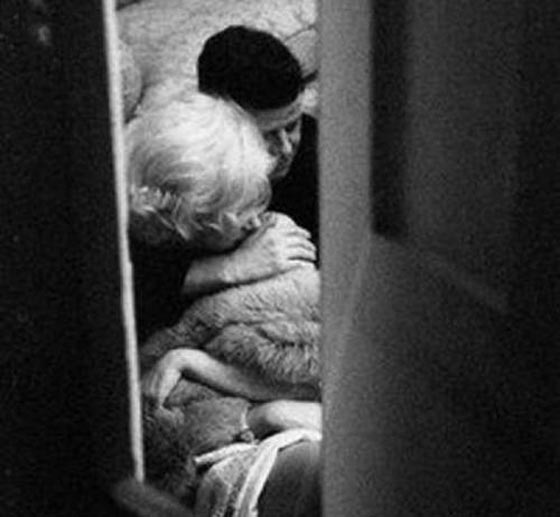 مارلين مونرو: الرئيس كنيدي وشقيقه تناقلاني بينهما كقطعة لحم  صورة رقم 4