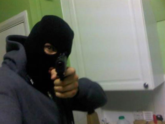 السجن 4 اشهر لملاكم بريطاني هدد بقتل مسلمين  صورة رقم 2