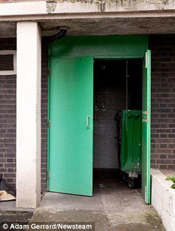 أم عراقية ترمي طفلتها في أنبوب صرف صحي وتقتلها  صورة رقم 4