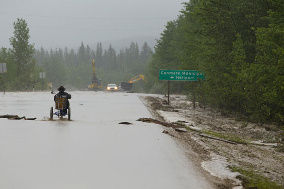 بالصور: اقوى الفيضانات تغرق مدن كندا  صورة رقم 1