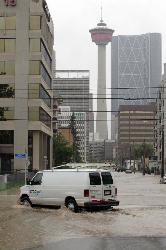 بالصور: اقوى الفيضانات تغرق مدن كندا  صورة رقم 4