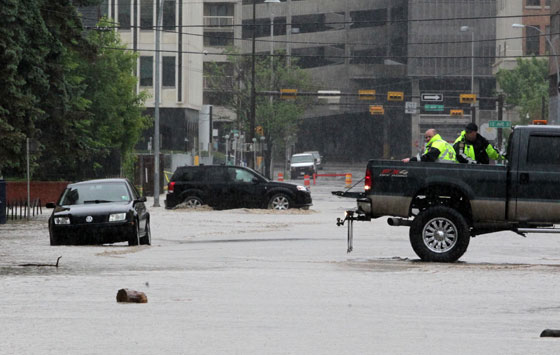 بالصور: اقوى الفيضانات تغرق مدن كندا  صورة رقم 7