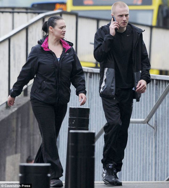 زوجان أقاما حفلة حتى الصباح ونسيا طفلهما المريض حتى مات صورة رقم 2 زوجان أقاما حفلة حتى الصباح ونسيا طفلهما المريض حتى مات صورة رقم 2