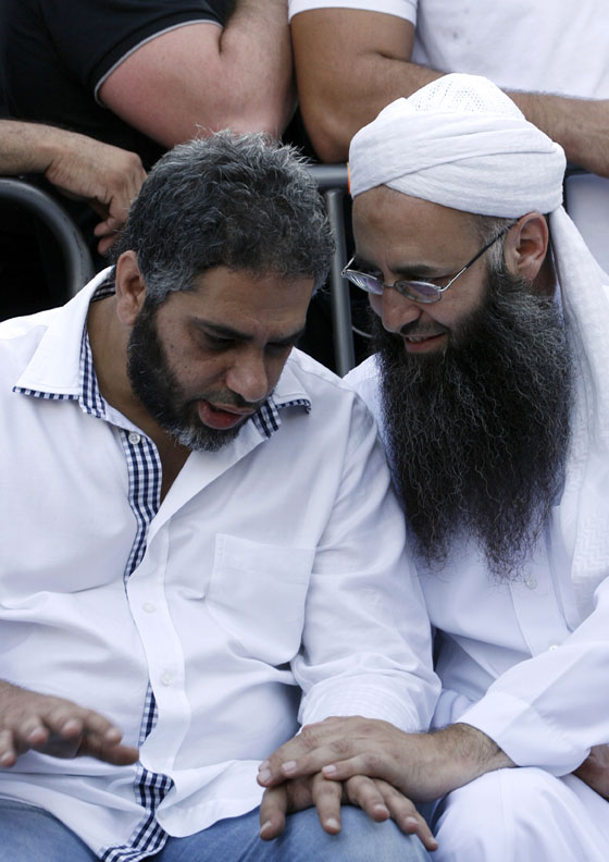 أحمد الاسير من المخبز الى استوديو الفن ثم الدعوة والجهاد! صورة رقم 5 أحمد الاسير من المخبز الى استوديو الفن ثم الدعوة والجهاد! صورة رقم 5