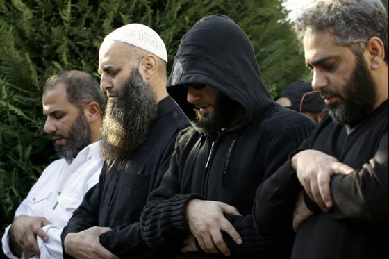 أحمد الاسير من المخبز الى استوديو الفن ثم الدعوة والجهاد! صورة رقم 11 أحمد الاسير من المخبز الى استوديو الفن ثم الدعوة والجهاد! صورة رقم 11