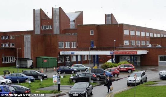 يقاضي المستشفى لوفاة زوجته وطفله والادارة تحاول رشوته  صورة رقم 5