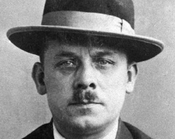 تعرفوا على أشهر مصاصي الدماء الحقيقيين على مر التاريخ صورة رقم 1 تعرفوا على أشهر مصاصي الدماء الحقيقيين على مر التاريخ صورة رقم 1