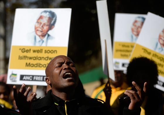 نيلسون مانديلا يوصي بدفنه بقبر متواضع في موطن اجداده! صورة رقم 4