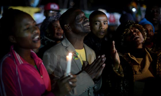 نيلسون مانديلا يوصي بدفنه بقبر متواضع في موطن اجداده! صورة رقم 16