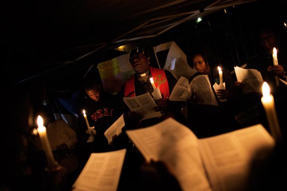 نيلسون مانديلا يوصي بدفنه بقبر متواضع في موطن اجداده! صورة رقم 15