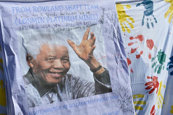 نيلسون مانديلا يوصي بدفنه بقبر متواضع في موطن اجداده! صورة رقم 6