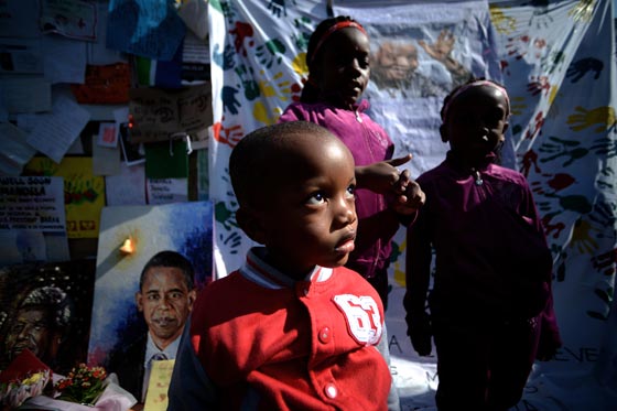 نيلسون مانديلا يوصي بدفنه بقبر متواضع في موطن اجداده! صورة رقم 8