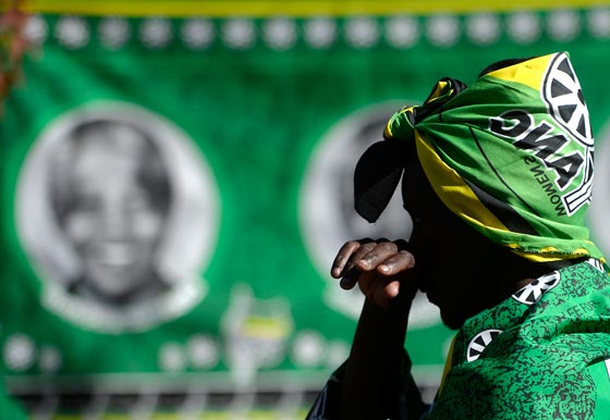 نيلسون مانديلا يوصي بدفنه بقبر متواضع في موطن اجداده! صورة رقم 12