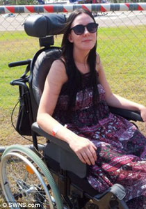 امراة تصاب بالشلل وتكاد تموت بسبب لسعة بعوضة  صورة رقم 1