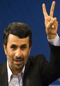 أحمدي نجاد سيتوارى عن الانظار ويعود مع المهدي المنتظر صورة رقم 1