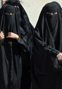 الغرب مندهش: مؤتمر سعودي عن المرأة والمجتمع بدون مشاركة نساء صورة رقم 1