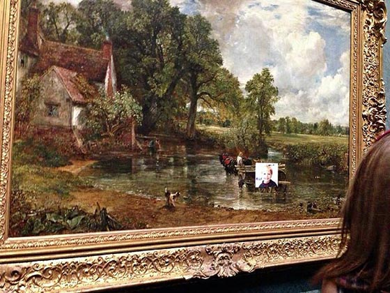 صور: اب يخرّب عمدا لوحة بريطانية شهيرة مطالبا بحضانة ابنه صورة رقم 2 صور: اب يخرّب عمدا لوحة بريطانية شهيرة مطالبا بحضانة ابنه صورة رقم 2