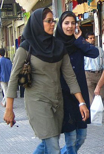 اسلاميون يحرّمون على نساء حلب التبرج في اللباس والمكياج! صورة رقم 1