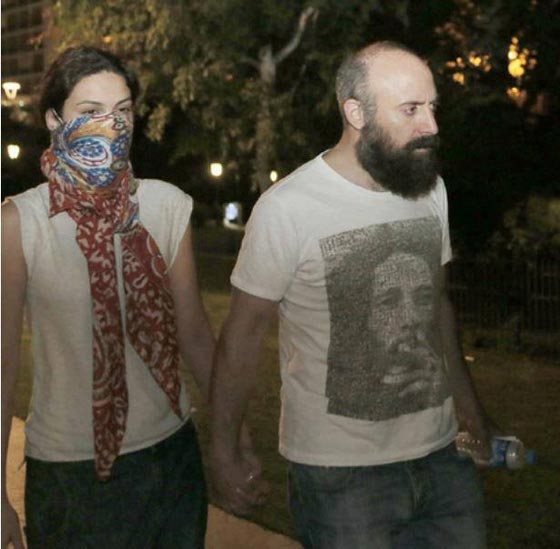 السلطان سليمان مع عائلتة على شواطئ تركيا بعيدا عن المظاهرات صورة رقم 6 السلطان سليمان مع عائلتة على شواطئ تركيا بعيدا عن المظاهرات صورة رقم 6