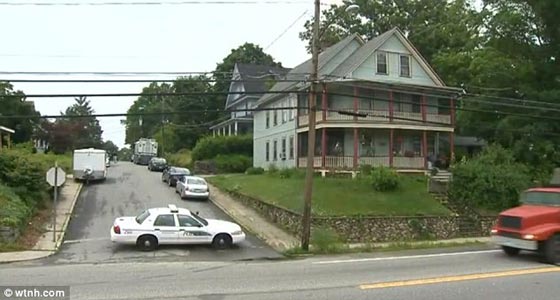 صديق الأم يقتل الطفلة بعد أن عذبها وحرق جسدها واعتدى عليها بشكل فاحش صورة رقم 3 صديق الأم يقتل الطفلة بعد أن عذبها وحرق جسدها واعتدى عليها بشكل فاحش صورة رقم 3