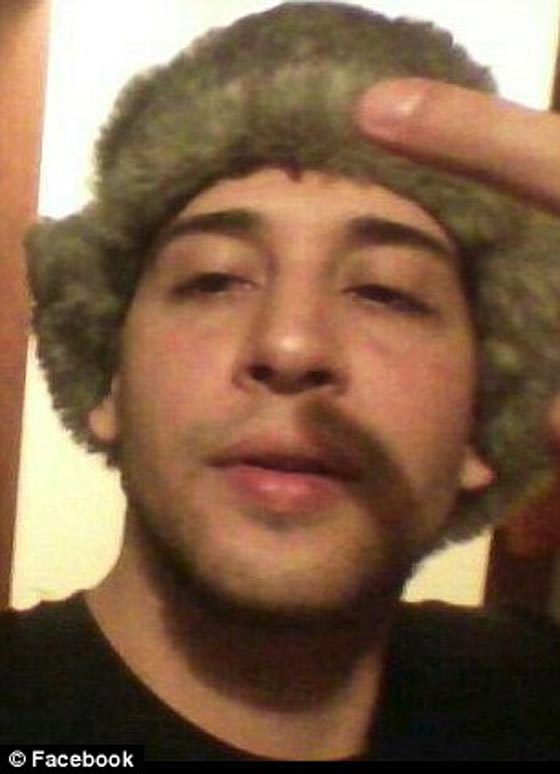 صديق الأم يقتل الطفلة بعد أن عذبها وحرق جسدها واعتدى عليها بشكل فاحش صورة رقم 6 صديق الأم يقتل الطفلة بعد أن عذبها وحرق جسدها واعتدى عليها بشكل فاحش صورة رقم 6