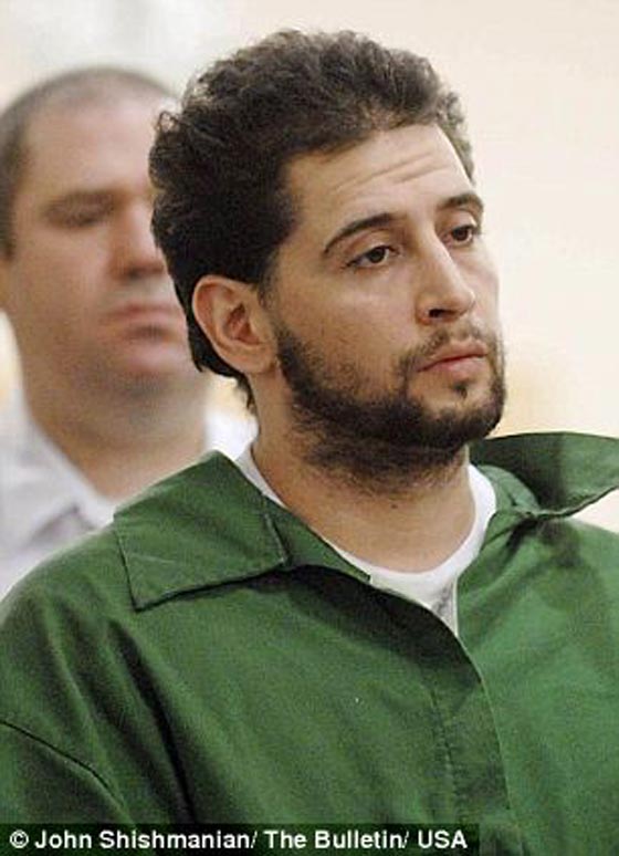 صديق الأم يقتل الطفلة بعد أن عذبها وحرق جسدها واعتدى عليها بشكل فاحش صورة رقم 5 صديق الأم يقتل الطفلة بعد أن عذبها وحرق جسدها واعتدى عليها بشكل فاحش صورة رقم 5